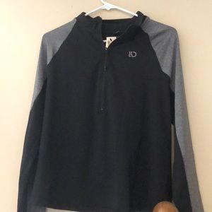 Women’s 1/4 zip workout top